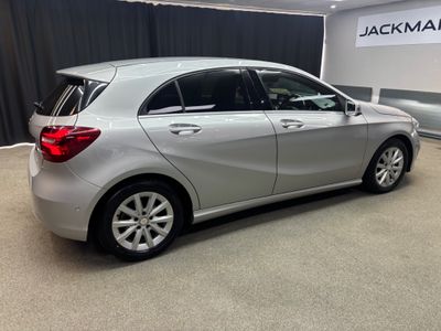 2016 Mercedes-Benz A 180