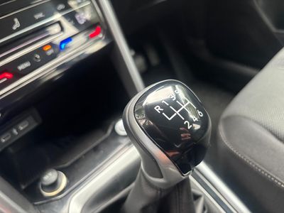 2025 Volkswagen T-Roc
