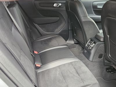 2022 Volvo XC40