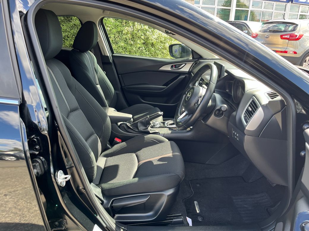 2018 Mazda Axela