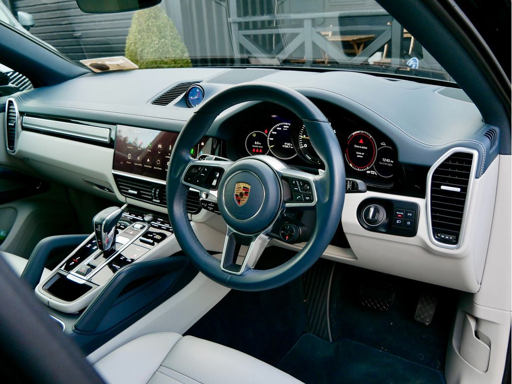 2023 Porsche Cayenne