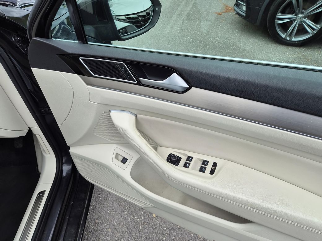 2016 Volkswagen Passat