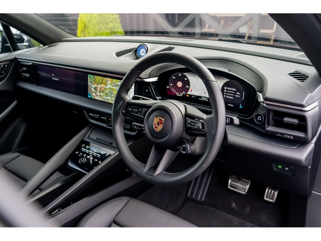 2025 Porsche Macan