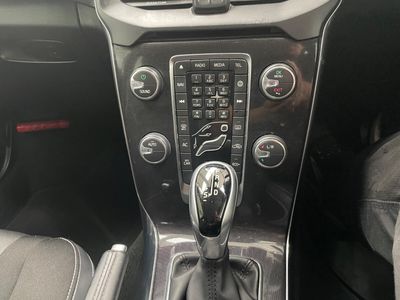2017 Volvo V40