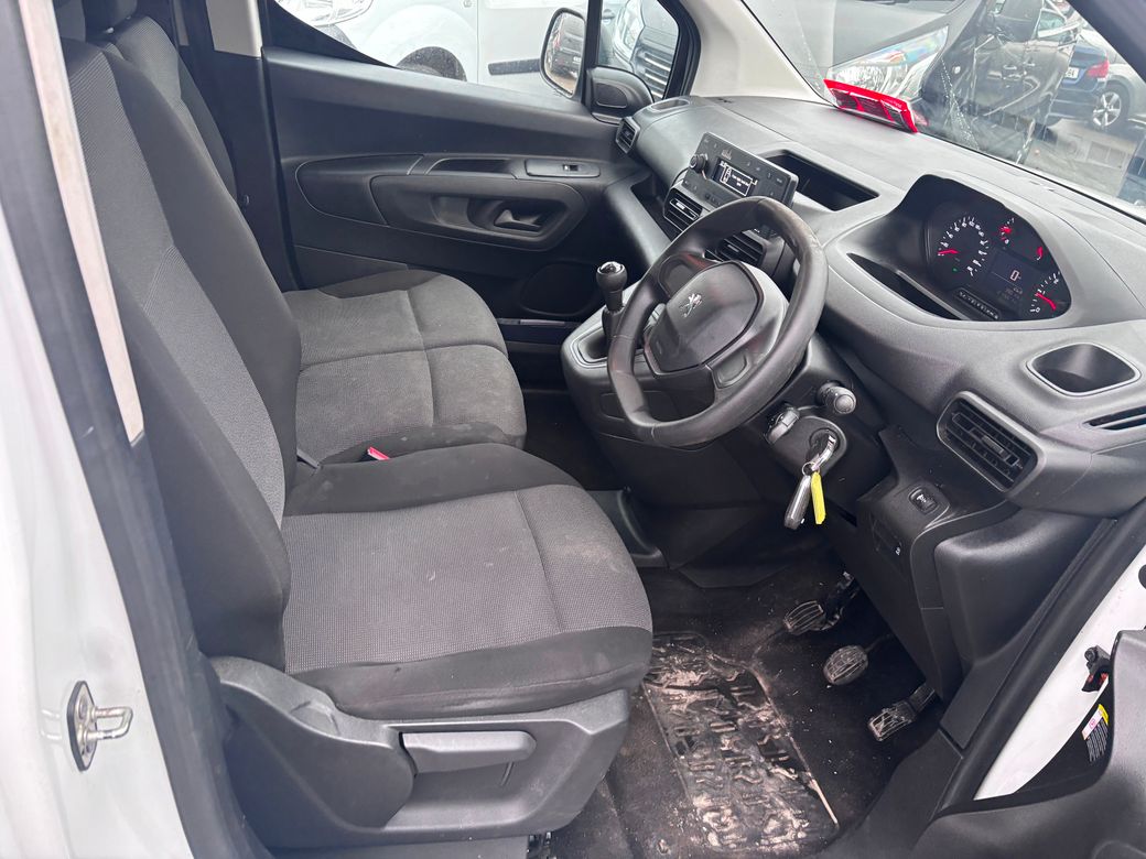 2021 Peugeot Partner