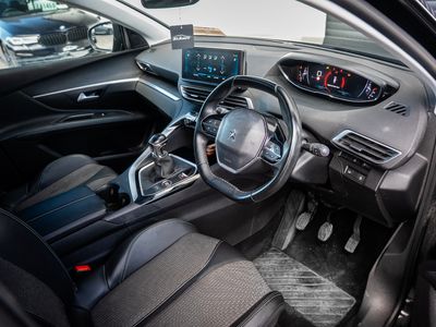 2021 Peugeot 5008