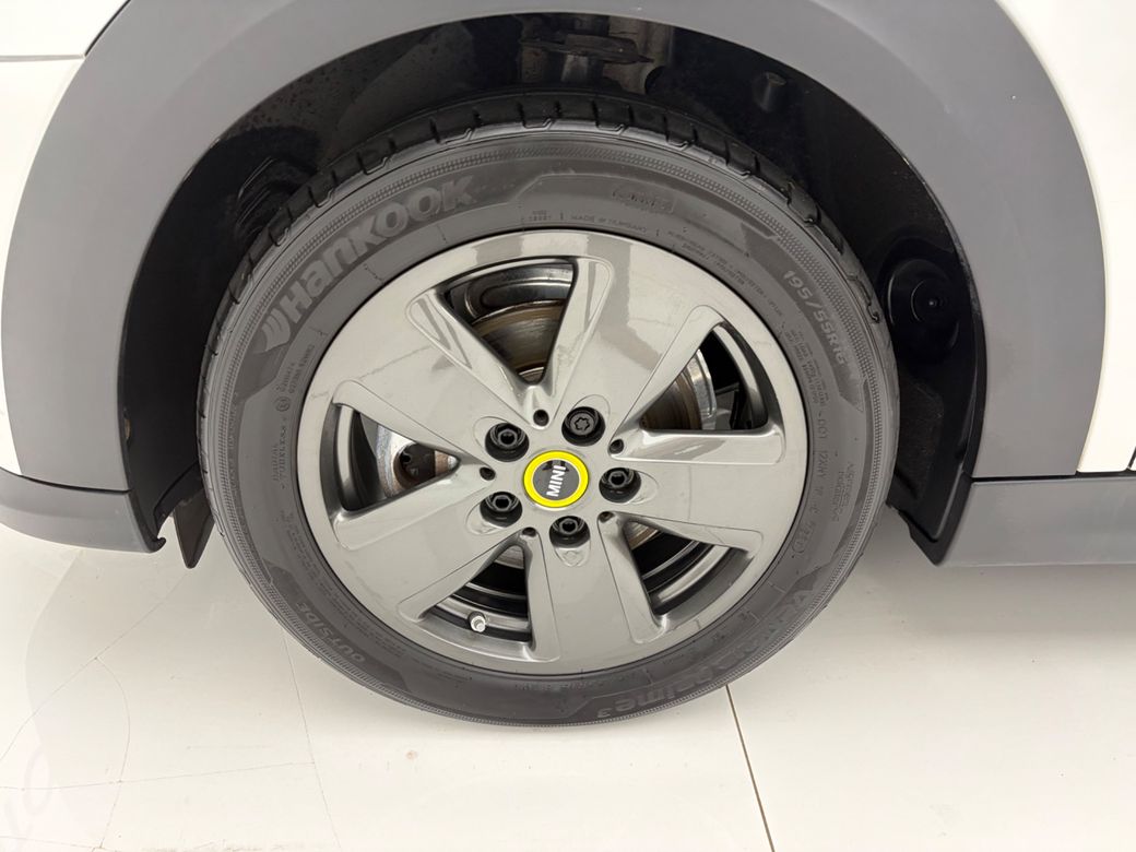 2023 Mini Hatch