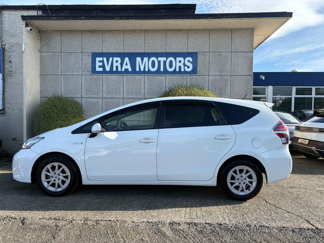 2020 Toyota Prius Alpha