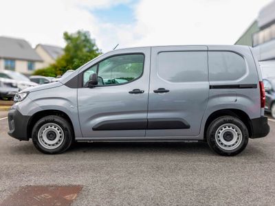 2025 Peugeot Partner