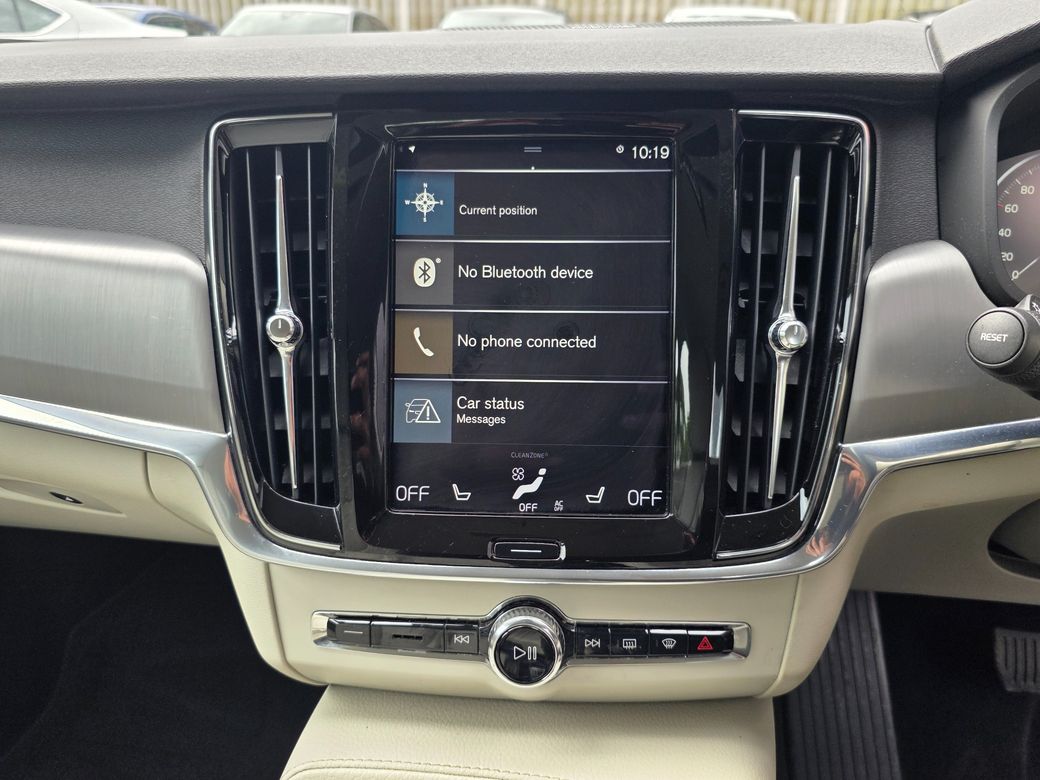 2020 Volvo V90