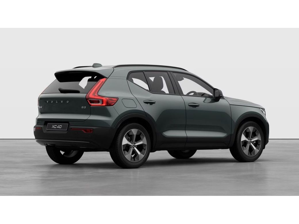 2026 Volvo XC40