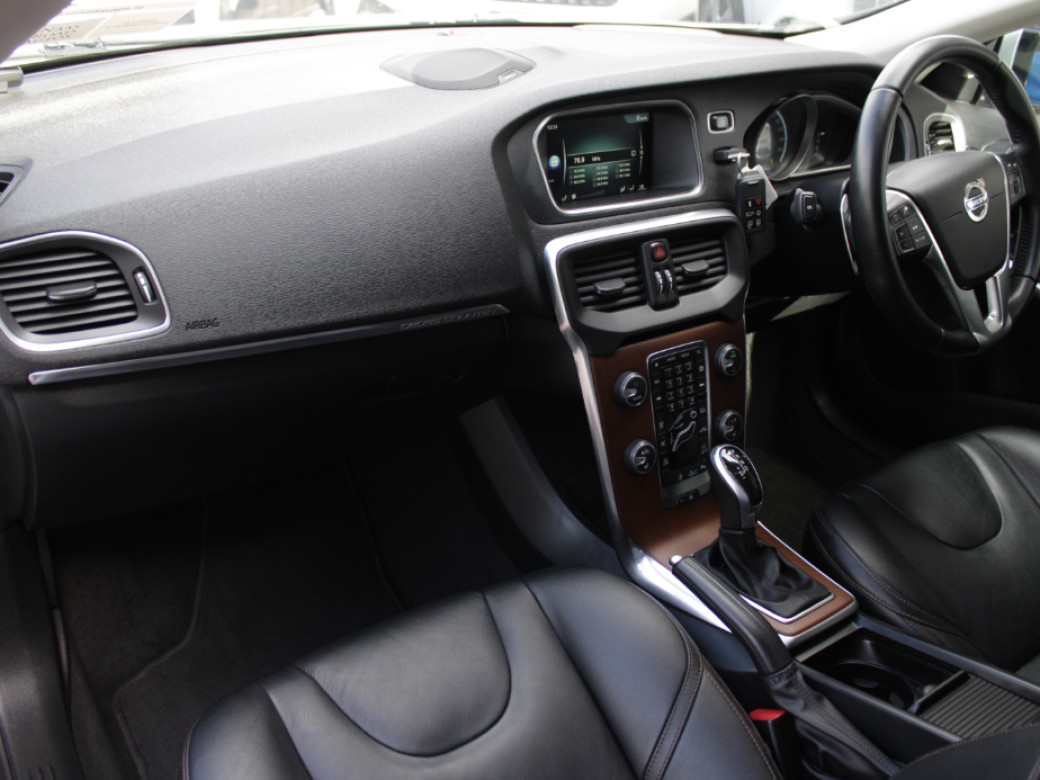 2015 Volvo V40