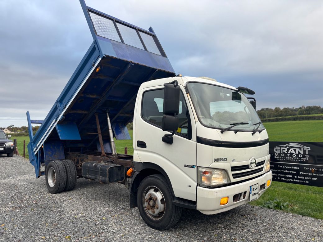 2012 Hino 300