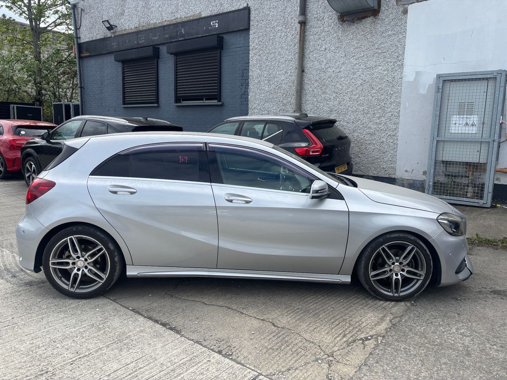 2015 Mercedes-Benz A 180