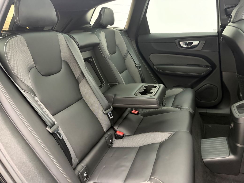 2025 Volvo XC60