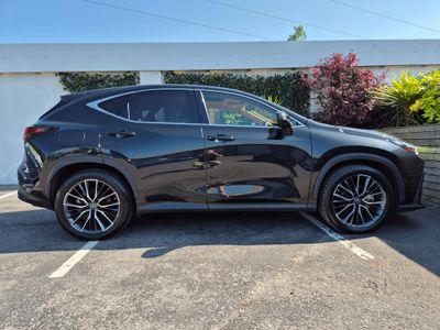 2023 Lexus NX 450H+