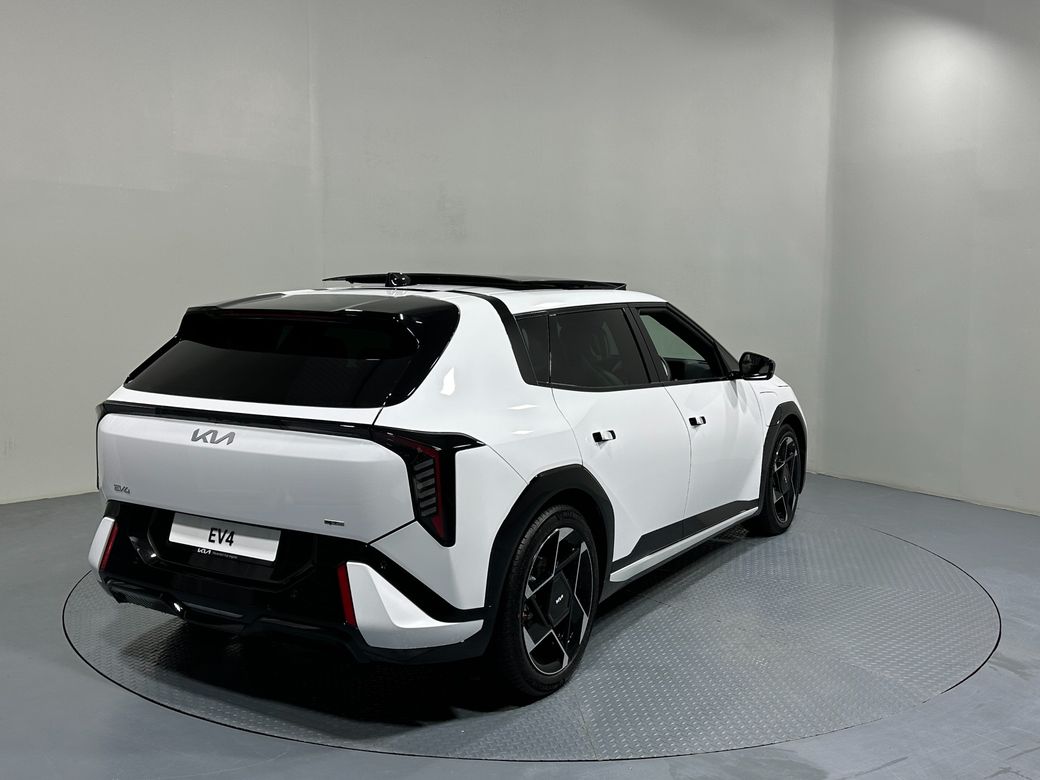 2026 Kia EV4