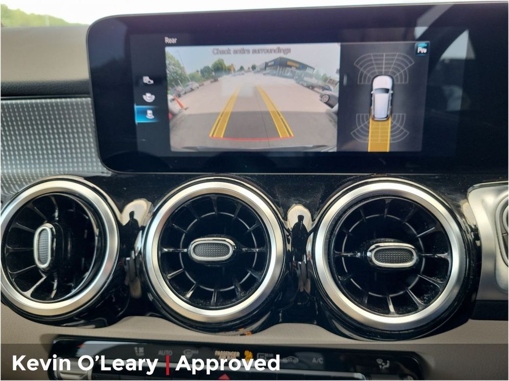 2023 Mercedes-Benz GLB Class