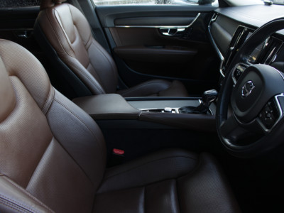 2019 Volvo V90 Cross Country