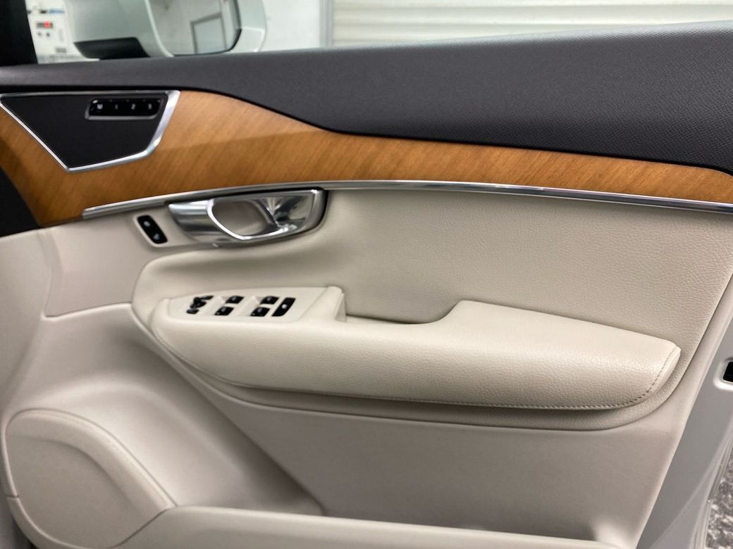 2022 Volvo XC90