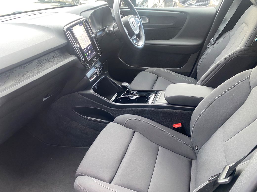 2024 Volvo XC40