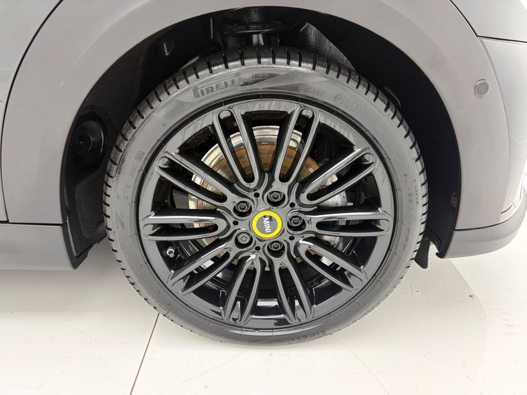2023 Mini Hatch