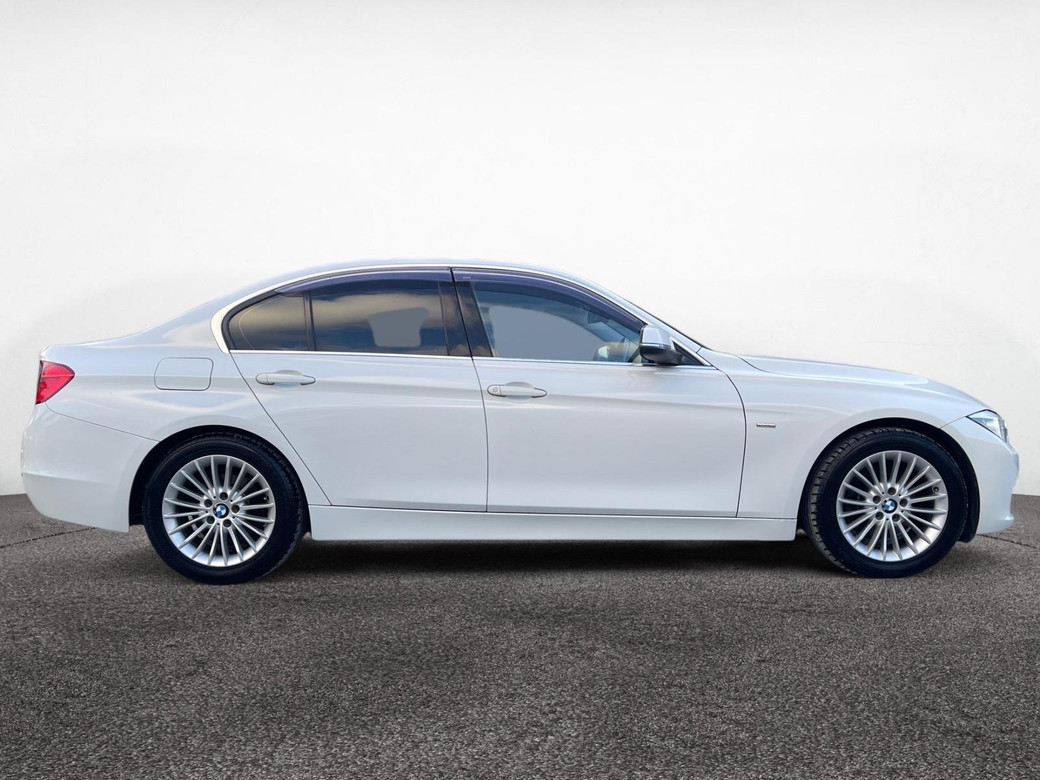 2013 BMW 320