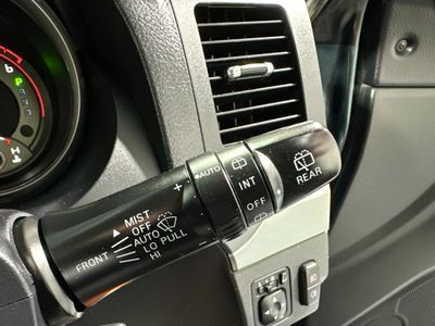 2017 Mitsubishi Pajero