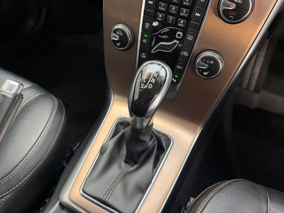 2016 Volvo V40