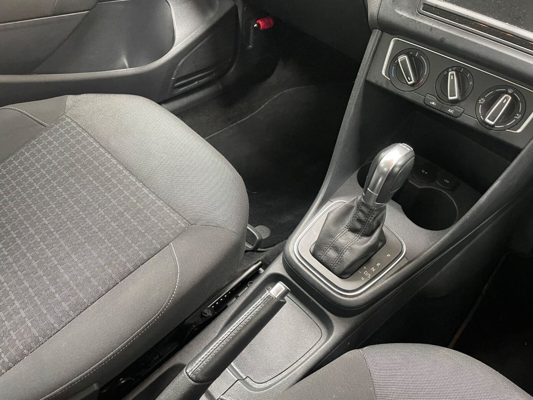 2015 Volkswagen Polo