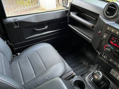 2014 Land Rover Defender 90