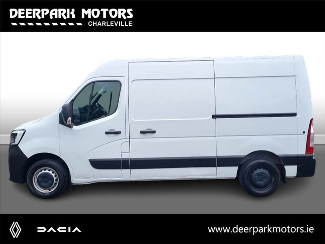 2022 Renault Master