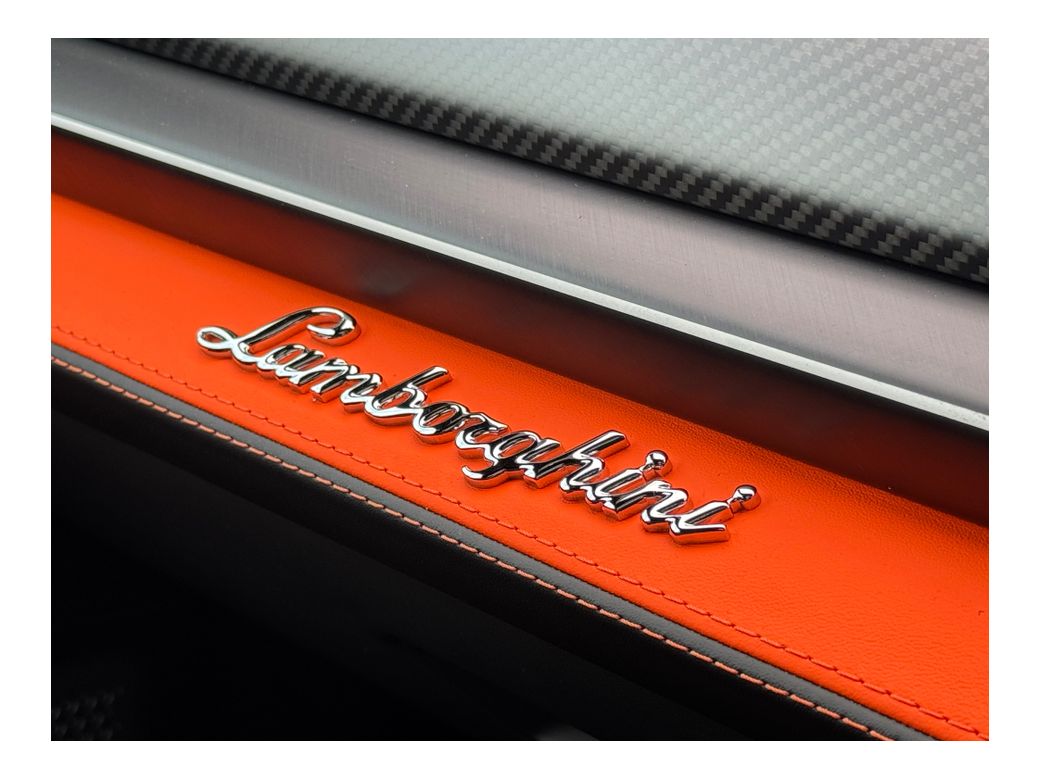 2025 Lamborghini Urus