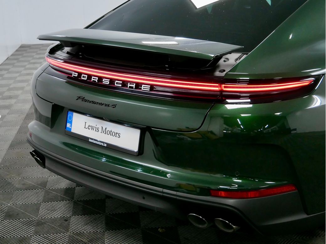 2025 Porsche Panamera