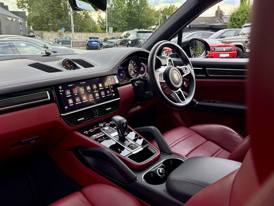 2023 Porsche Cayenne