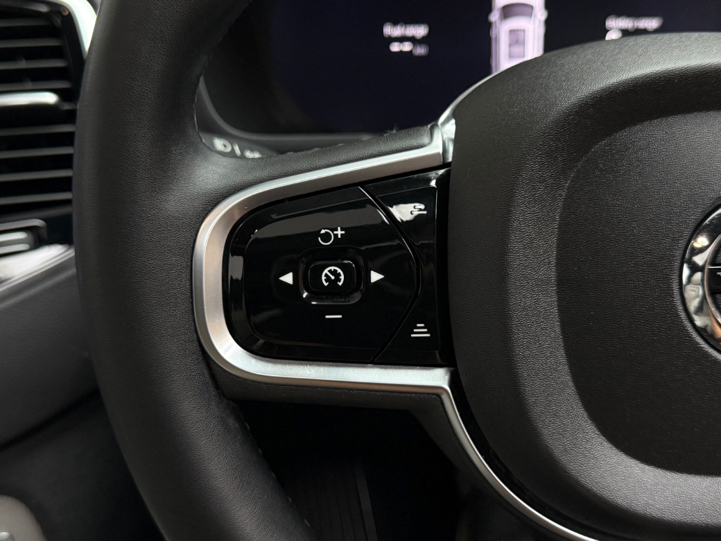 2023 Volvo XC90