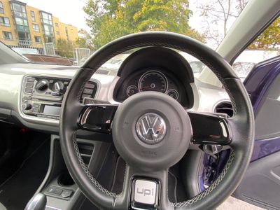 2016 Volkswagen up!