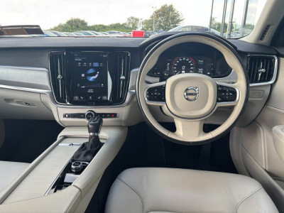 2018 Volvo V90
