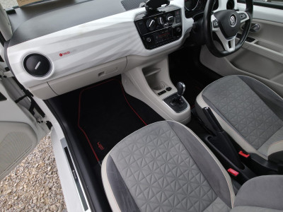2017 Volkswagen up!