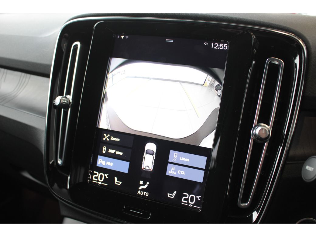 2023 Volvo XC40