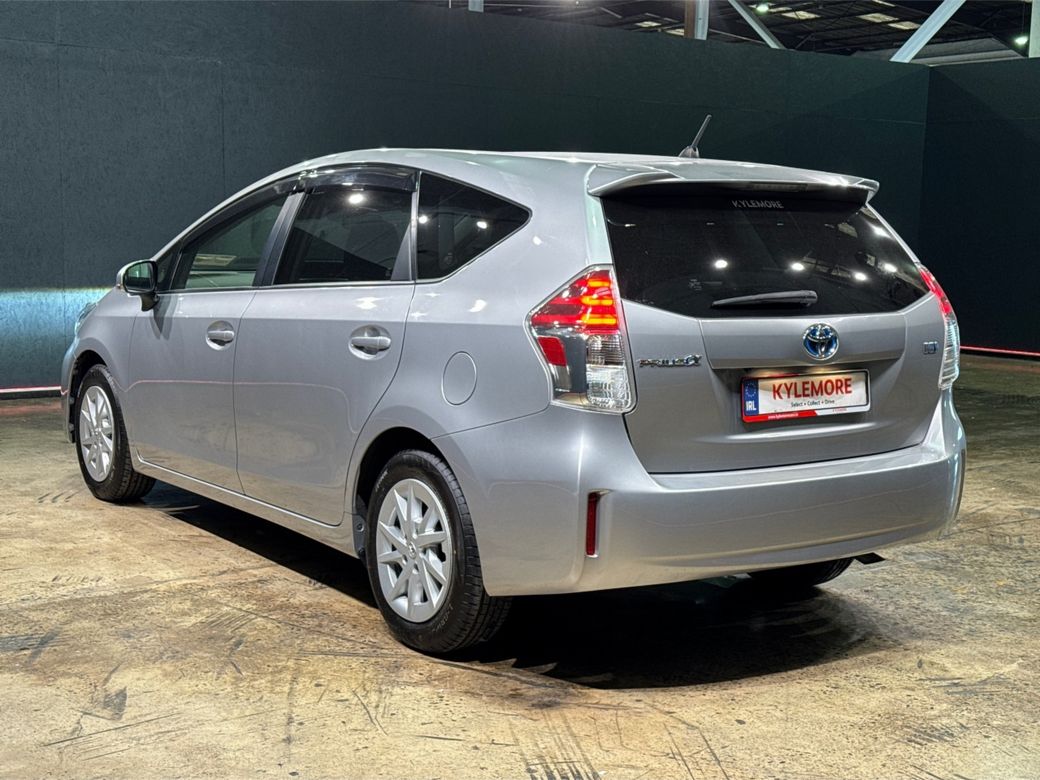 2020 Toyota Prius Alpha