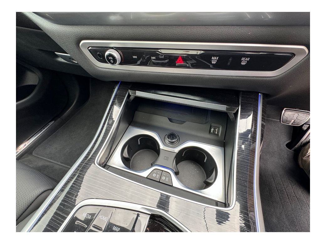2023 BMW X7