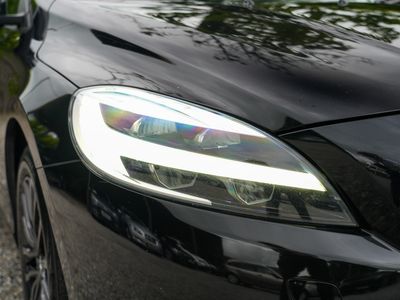 2017 Volvo V40