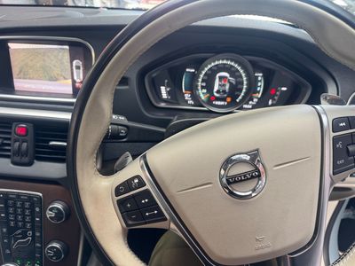 2018 Volvo V40
