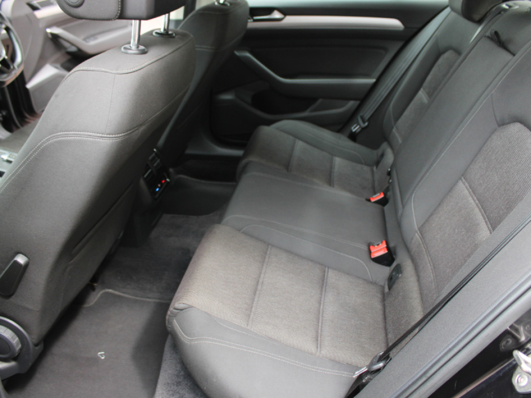 2015 Volkswagen Passat