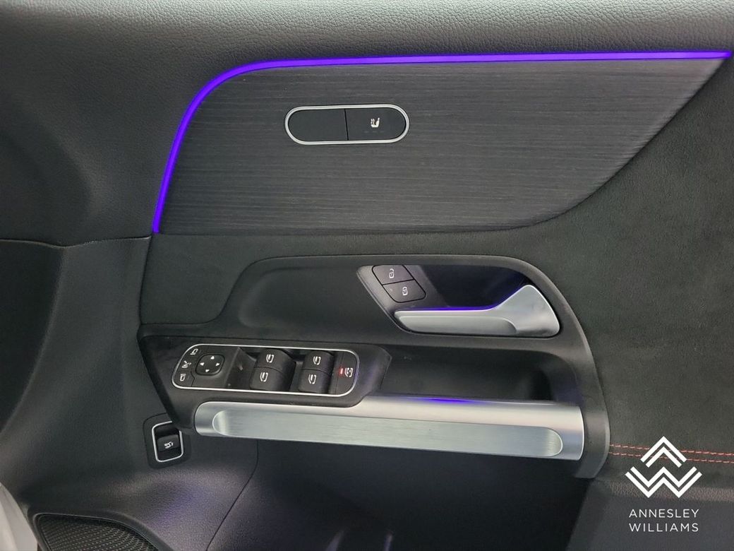 2025 Mercedes-Benz EQB