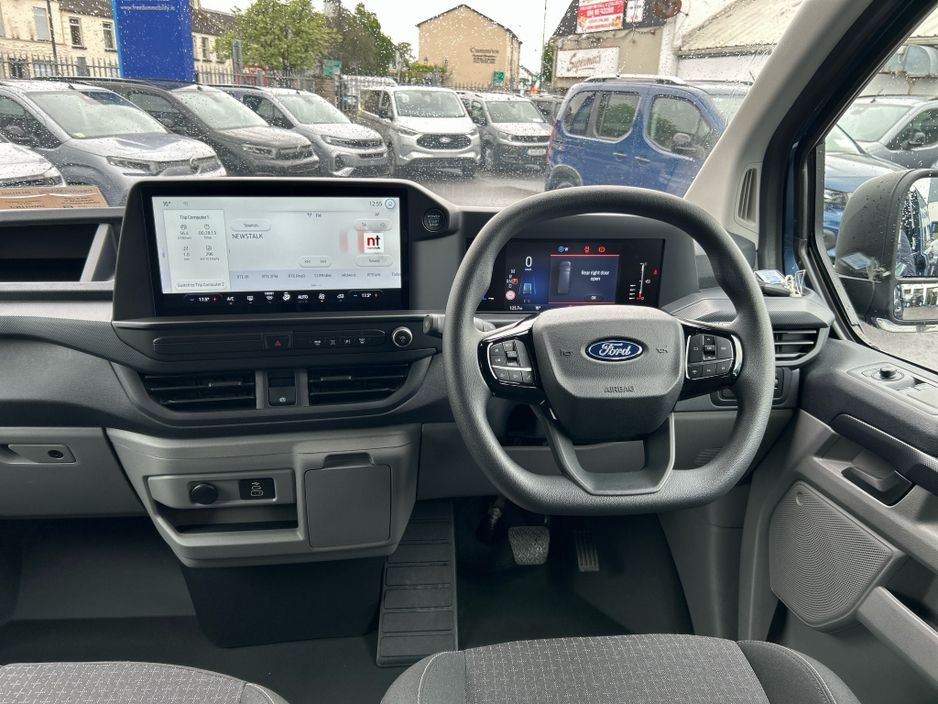 2025 Ford Transit Custom