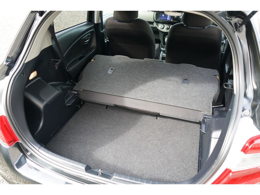 2016 Toyota Vitz