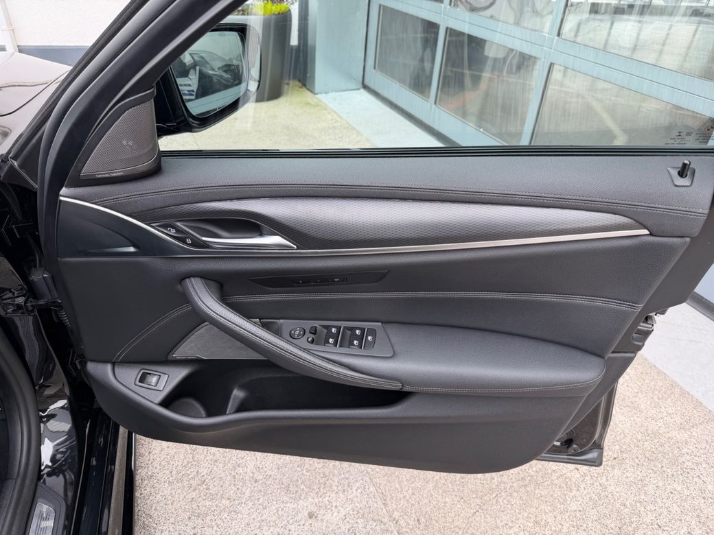 2021 BMW 5 Series