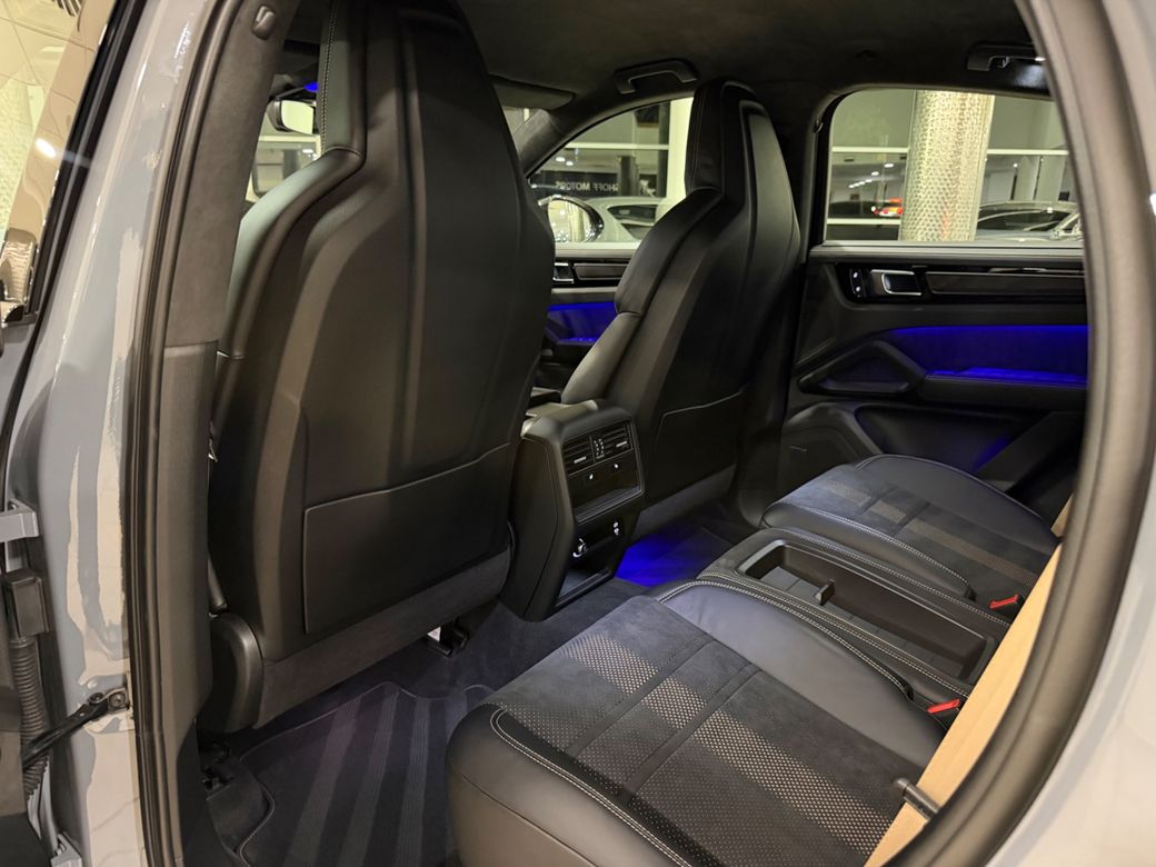 2023 Porsche Cayenne